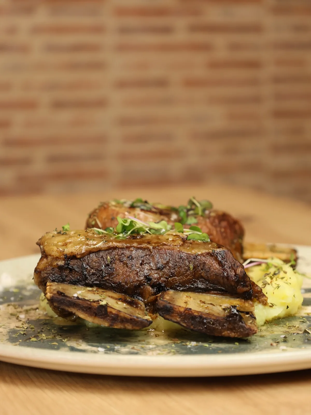 Costilla de ternera con puré de patata