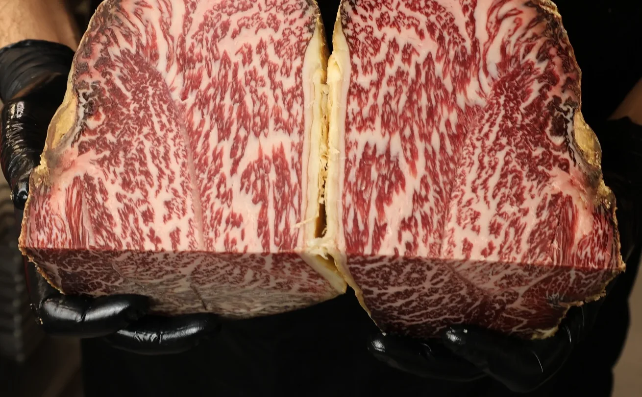 Marmoleo de una pieza de Wagyu